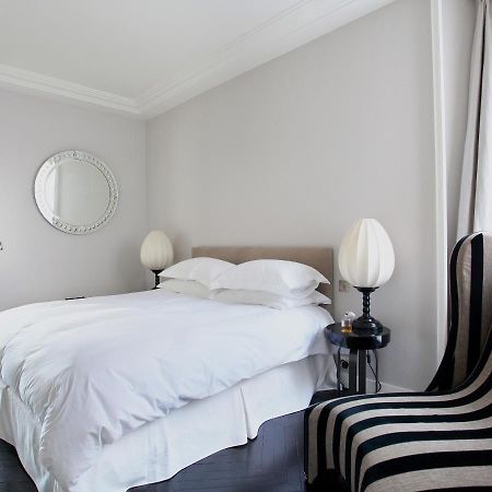 Outstanding 2 bedrooms with a terrific Eiffel Tower view Paris Exterior foto